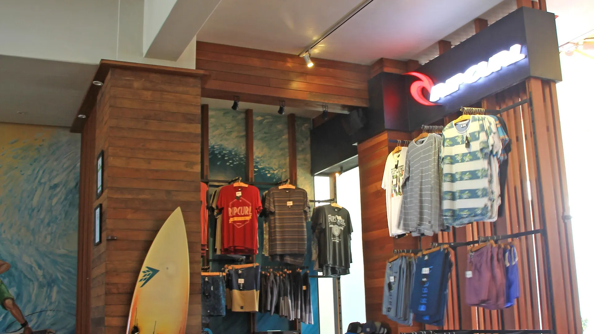 Bliss Surfer Hotel By Tritama Hospitality Legian