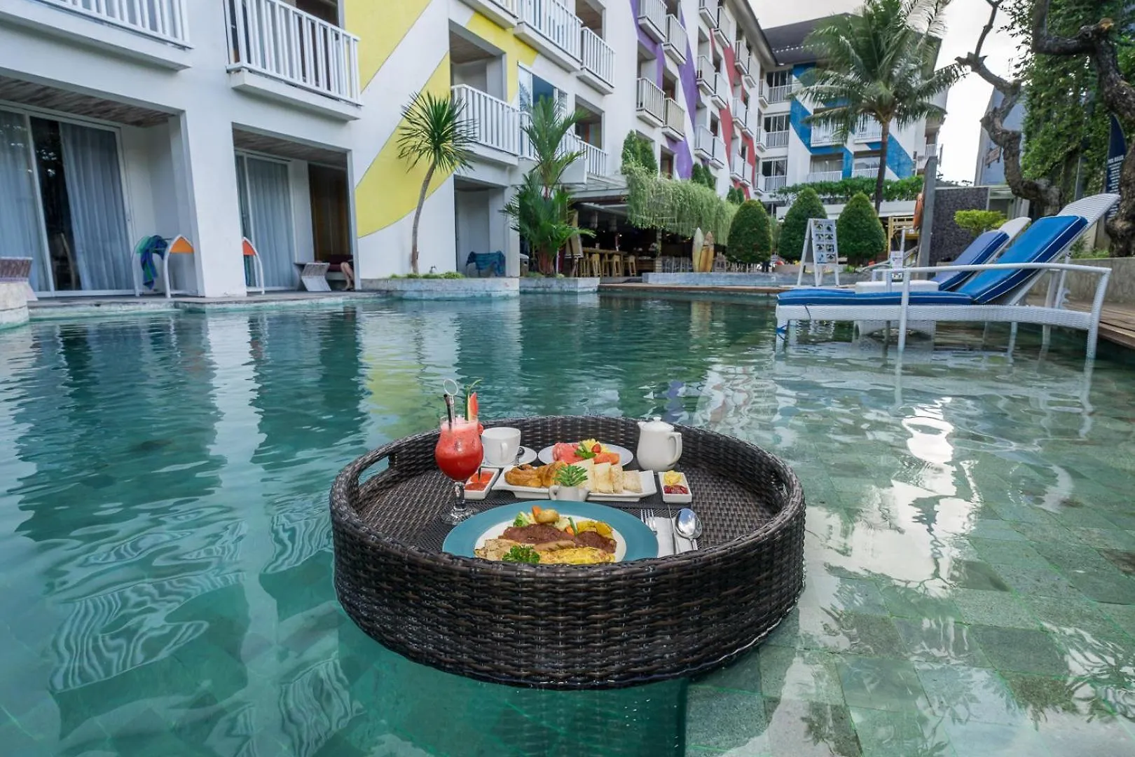 Bliss Surfer Hotel By Tritama Hospitality Legian