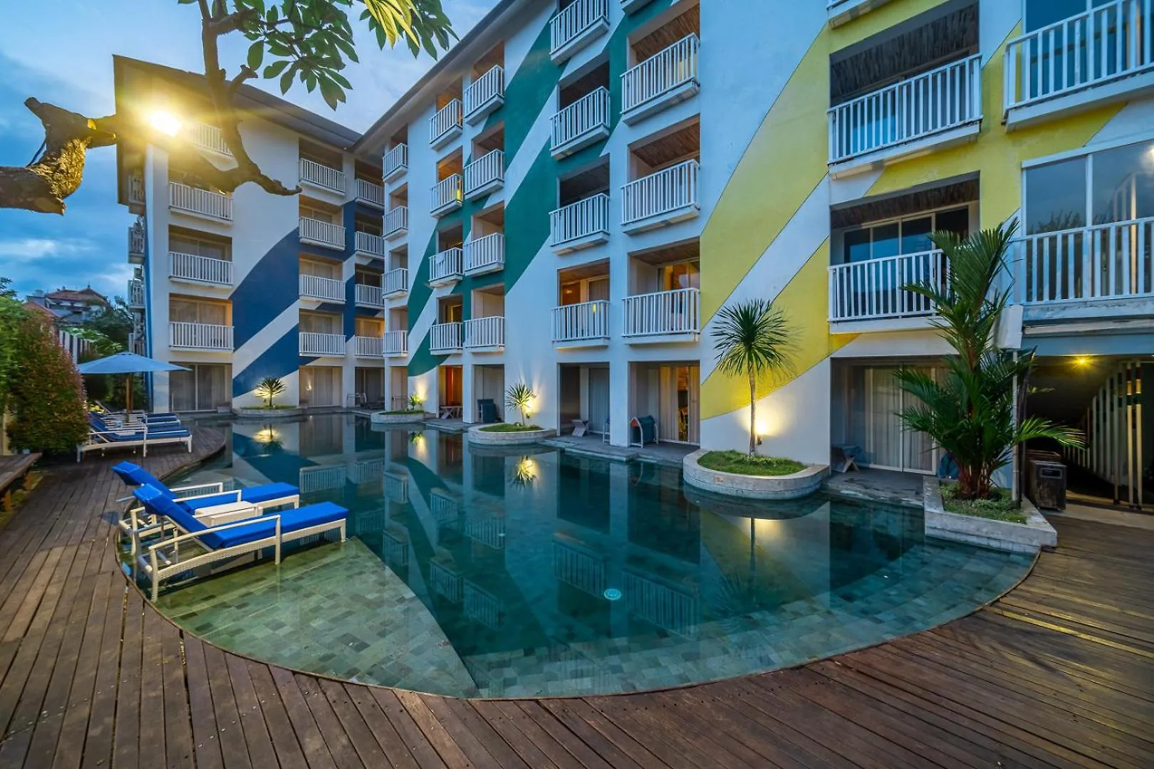 Bliss Surfer Hotel By Tritama Hospitality Legian   Legian (Bali)