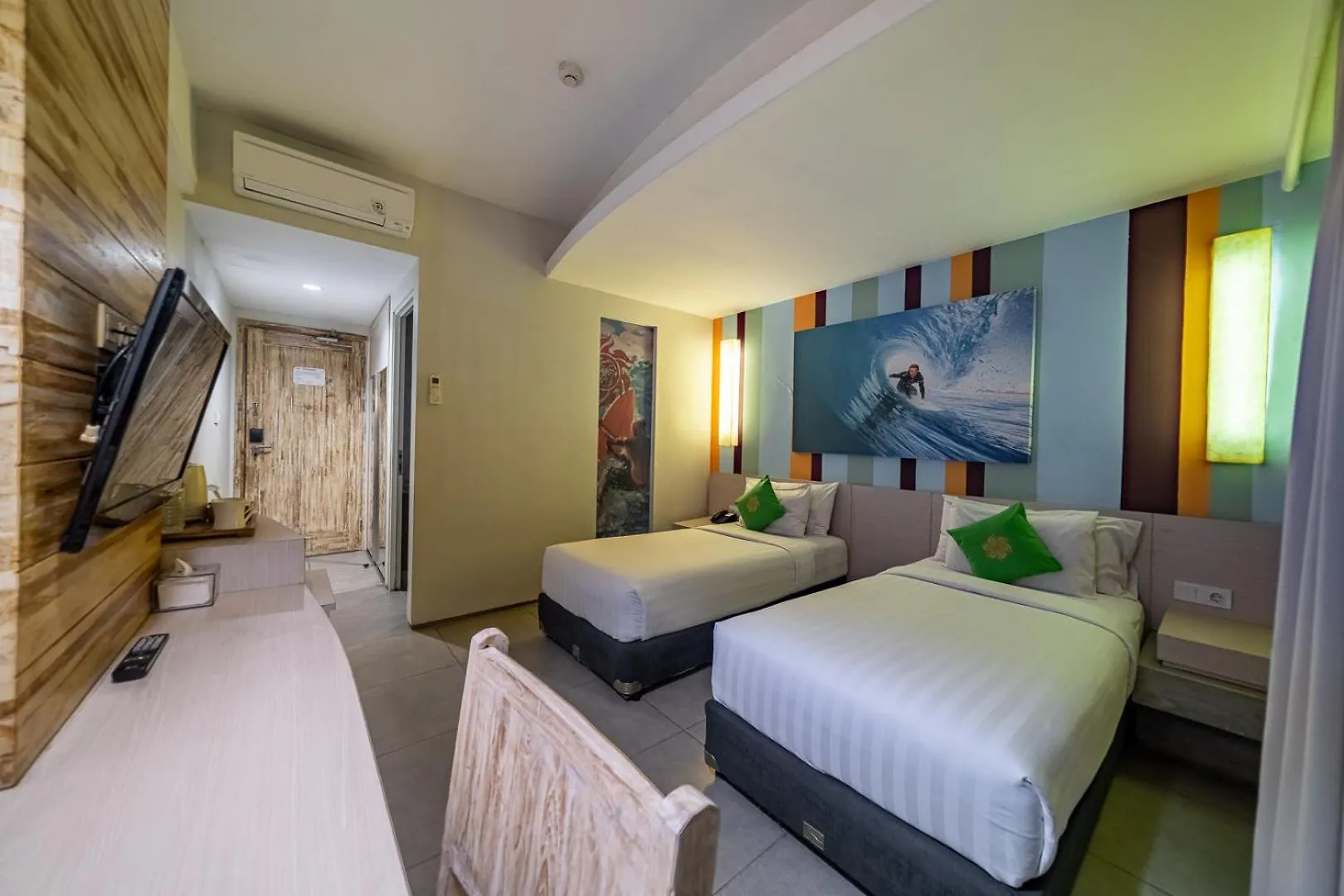 Bliss Surfer Hotel By Tritama Hospitality Legian