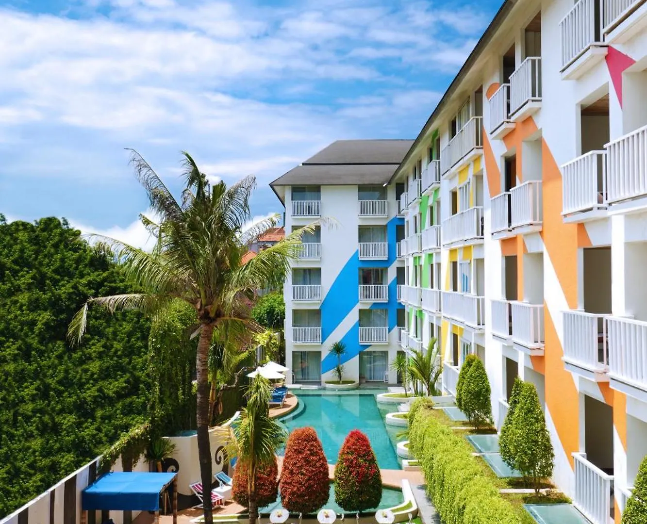 Bliss Surfer Hotel By Tritama Hospitality Legian