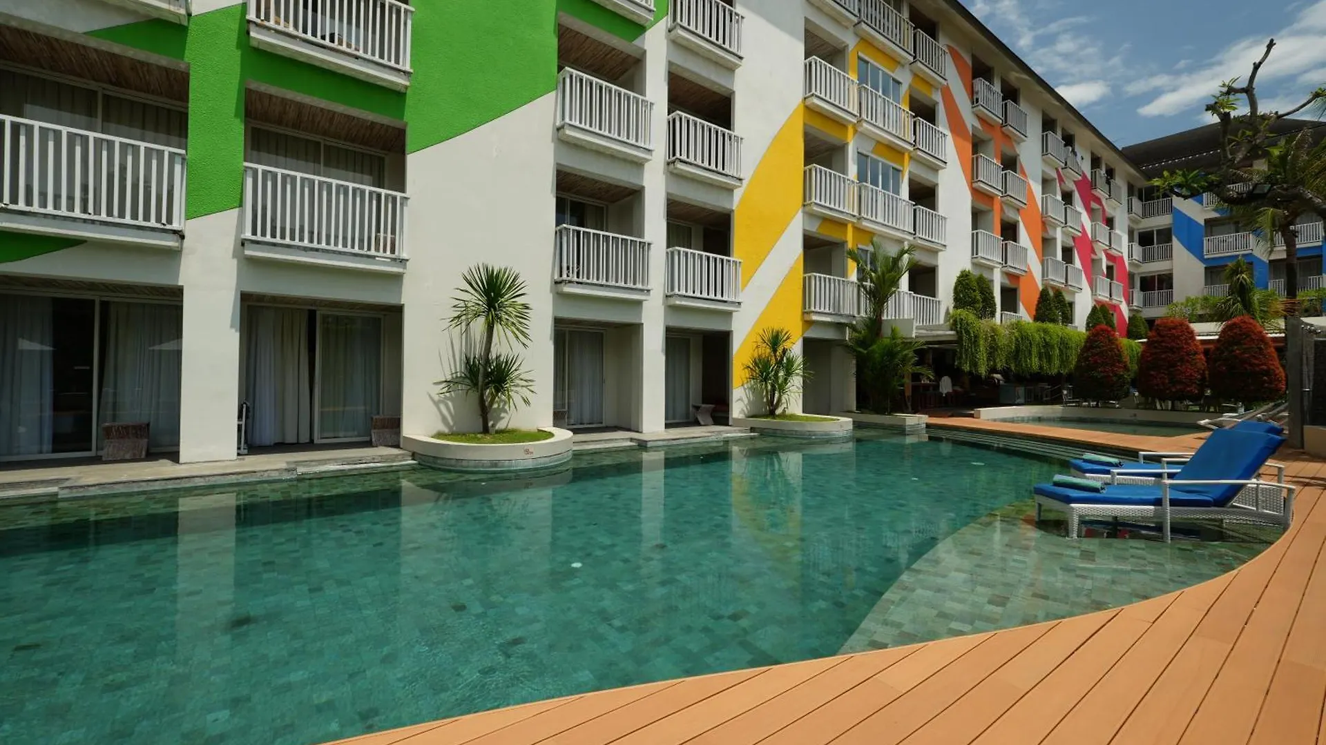 Bliss Surfer Hotel By Tritama Hospitality Legian