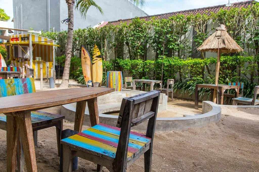 Bliss Surfer Hotel By Tritama Hospitality Legian